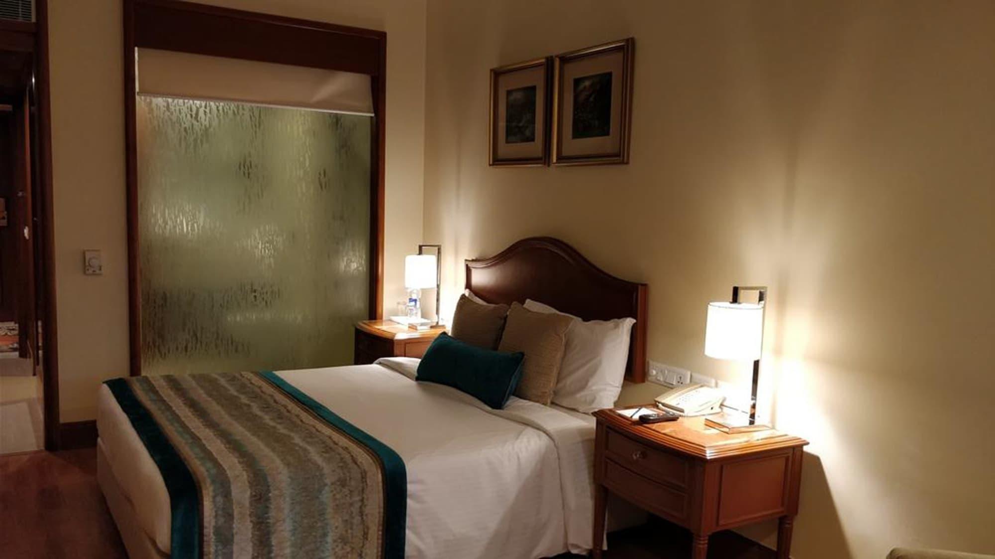 Jaypee Vasant Continental Hotel New Delhi Luaran gambar A room at the Taj Bengal