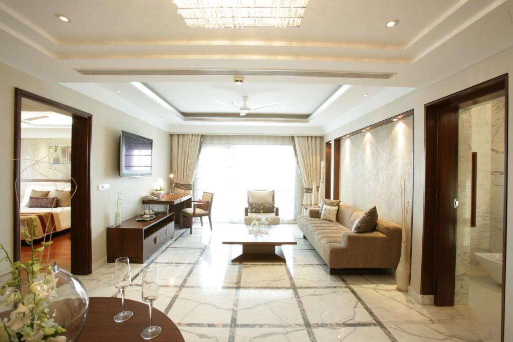 Jaypee Vasant Continental Hotel New Delhi Luaran gambar A suite at the Taj Bengal